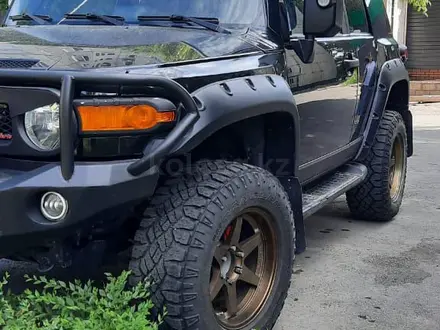 Toyota FJ Cruiser 2008 года за 14 200 000 тг. в Алматы – фото 2