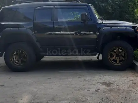 Toyota FJ Cruiser 2008 года за 14 200 000 тг. в Алматы – фото 6