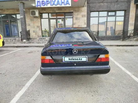 Mercedes-Benz E 200 1991 года за 2 000 000 тг. в Шымкент – фото 4