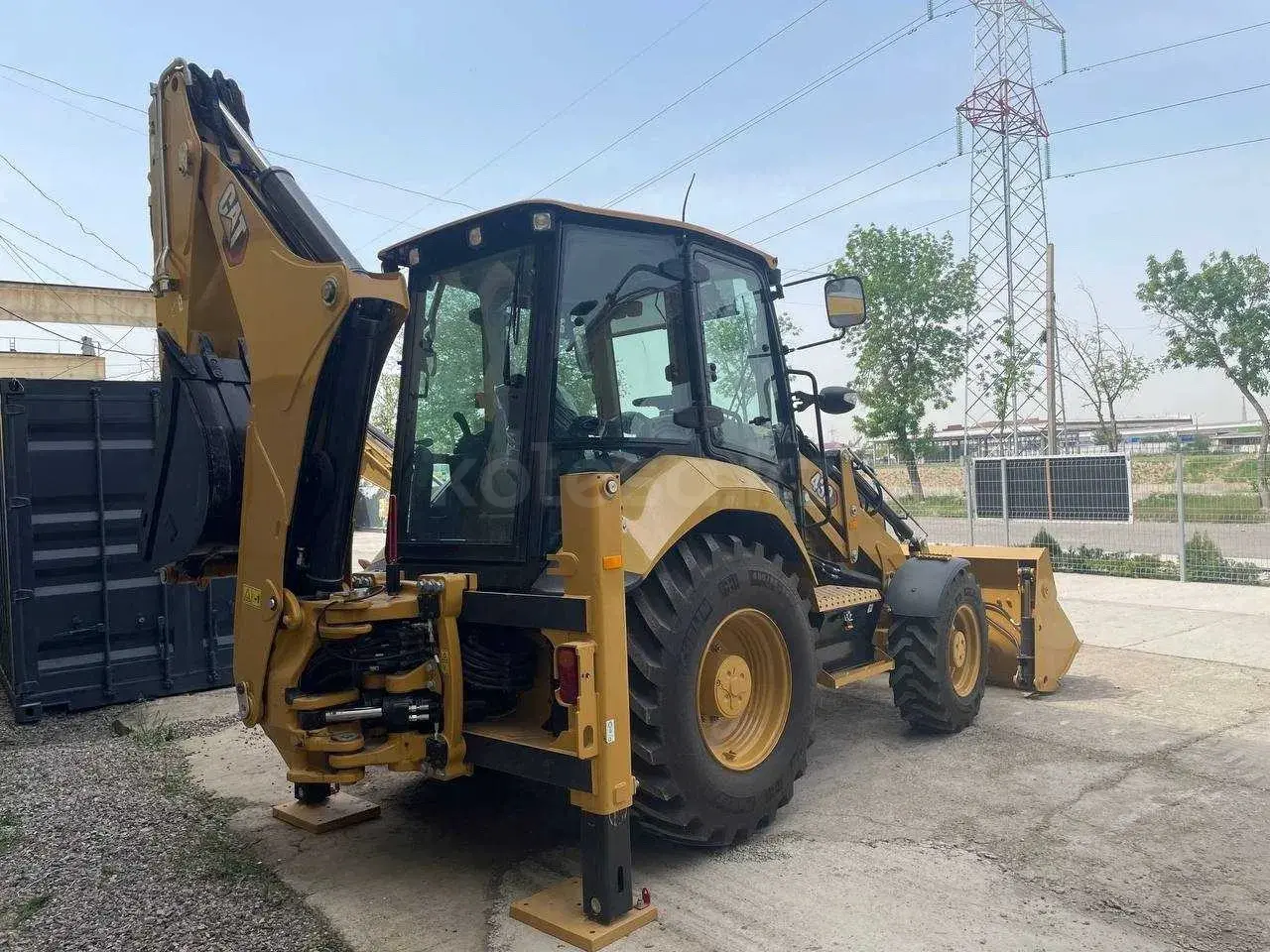 Продажа экскаваторпогрузчиков Caterpillar 2024 года в Алматы