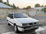 Volkswagen Passat 1995 года за 1 800 000 тг. в Шымкент – фото 2