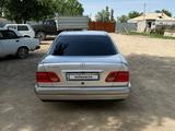 Mercedes-Benz E 240 1998 годаүшін3 500 000 тг. в Туркестан – фото 3