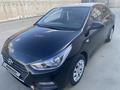 Hyundai Accent 2018 года за 7 200 000 тг. в Актобе – фото 4