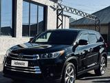 Toyota Highlander 2018 годаfor16 200 000 тг. в Шымкент