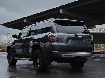 Toyota 4Runner 2021 года за 23 000 000 тг. в Атырау – фото 2