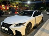 Lexus LS 500 2018 года за 33 000 000 тг. в Алматы – фото 2