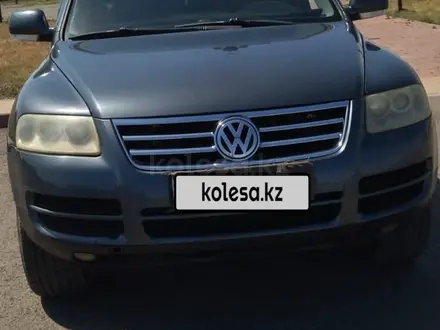 Volkswagen Touareg 2004 года за 4 100 000 тг. в Караганда