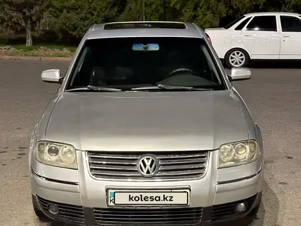 Volkswagen Passat 2002 года за 2 650 000 тг. в Тараз – фото 3