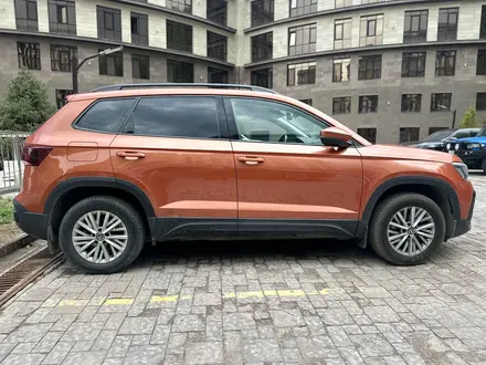 Volkswagen Taos 2021 года за 10 500 000 тг. в Астана – фото 2