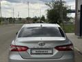 Toyota Camry 2018 года за 12 800 000 тг. в Актобе – фото 8