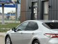 Toyota Camry 2018 года за 12 800 000 тг. в Актобе – фото 6