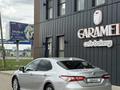 Toyota Camry 2018 года за 12 800 000 тг. в Актобе – фото 7