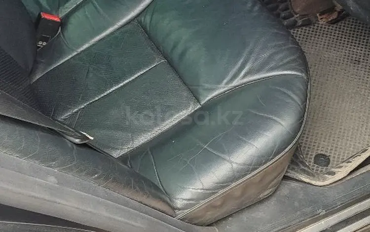 Mercedes-Benz E 320 1999 года за 2 650 000 тг. в Алматы