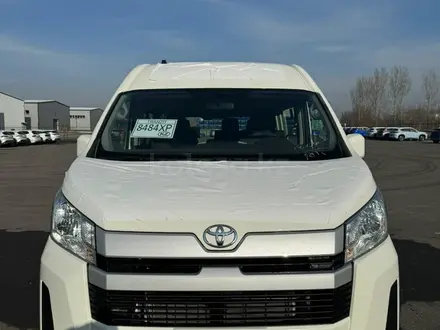 Toyota Hiace 2024 года за 28 500 000 тг. в Алматы