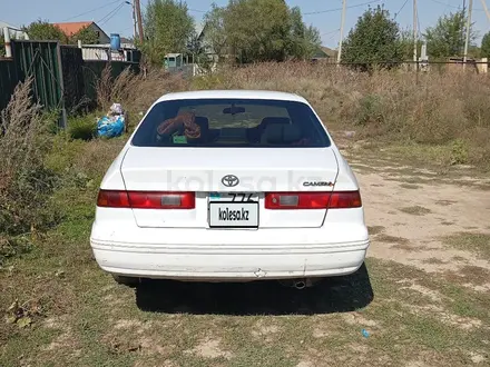 Toyota Camry 1999 года за 2 300 000 тг. в Алматы – фото 3