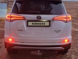 Toyota RAV4 2018 года за 12 000 000 тг. в Актобе