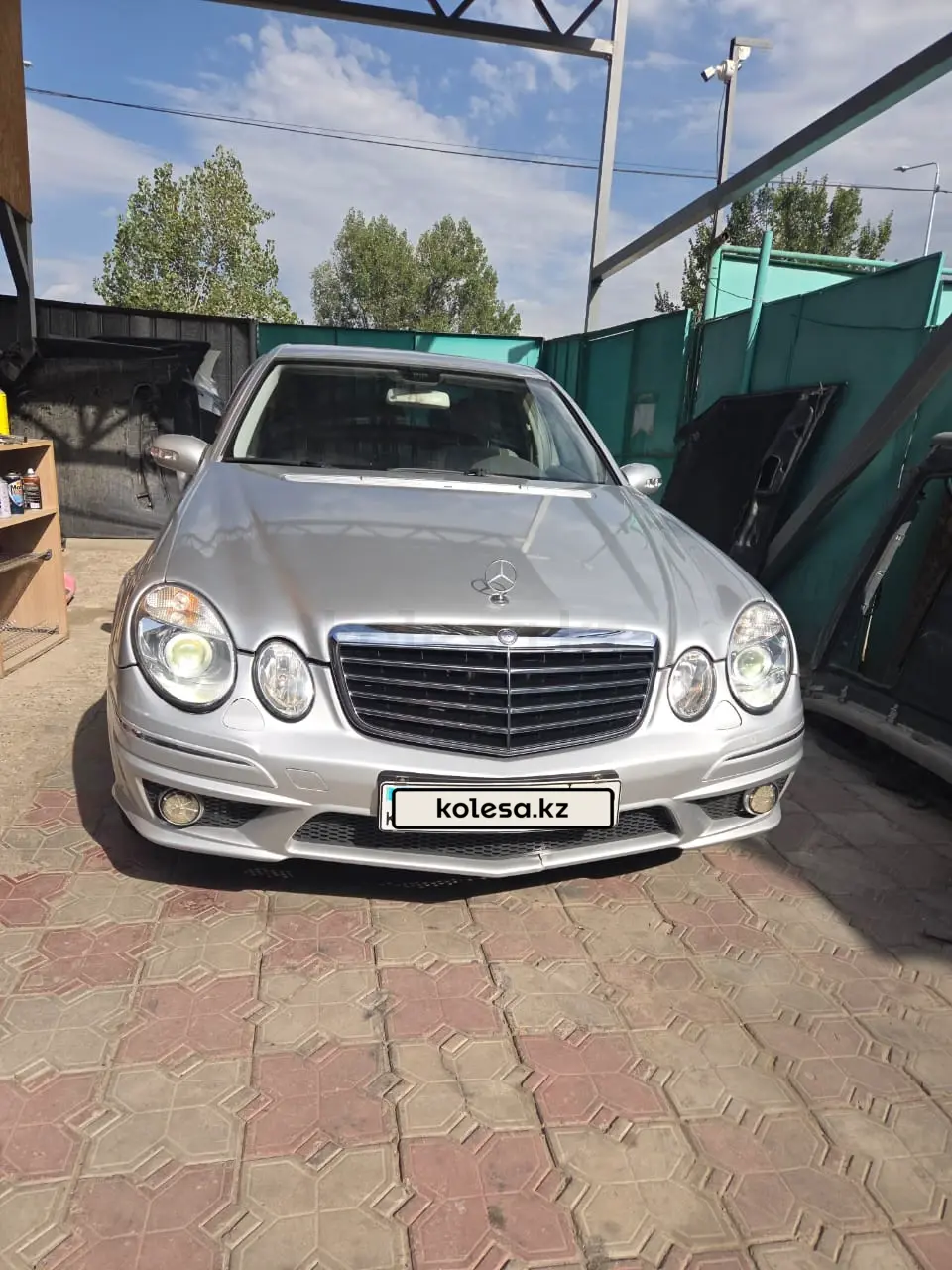 Mercedes-Benz E-Class, 2004