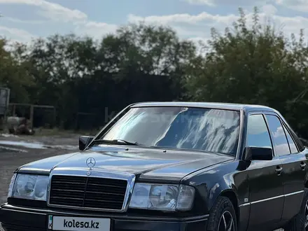 Mercedes-Benz E 200 1992 года за 1 800 000 тг. в Караганда