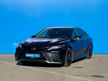 Toyota Camry 2020 года за 12 810 000 тг. в Алматы