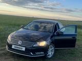 Volkswagen Passat 2013 годаfor5 700 000 тг. в Астана – фото 3