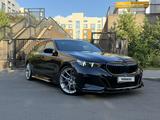 BMW 530 2023 года за 39 900 000 тг. в Астана – фото 2