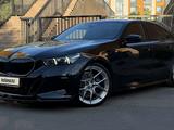 BMW 530 2023 года за 39 900 000 тг. в Астана – фото 5