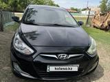Hyundai Solaris 2012 года за 4 000 000 тг. в Караганда – фото 2