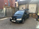 Volkswagen Sharan 1998 года за 1 400 000 тг. в Шымкент