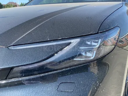 Toyota Camry Luxe 2026 года за 22 190 000 тг. в Актобе – фото 10
