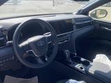 Toyota Camry Luxe 2026 года за 21 690 000 тг. в Актобе – фото 5