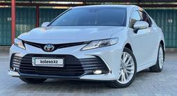 Toyota Camry 2023 года за 18 500 000 тг. в Актобе