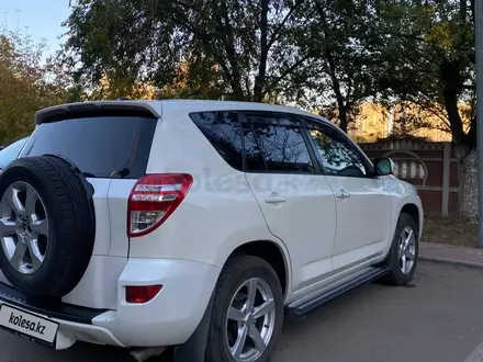 Toyota RAV4 2011 года за 9 200 000 тг. в Караганда – фото 2