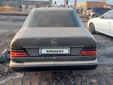 Mercedes-Benz E 200 1990 годаүшін700 000 тг. в Караганда – фото 4