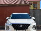 Hyundai Santa Fe 2019 года за 12 100 000 тг. в Астана