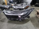 Фар на Тойота Раф4 2019-2025 оригинал RAV4 фары за 101 010 тг. в Алматы – фото 4