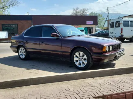 BMW 520 1992 года за 2 000 000 тг. в Алматы