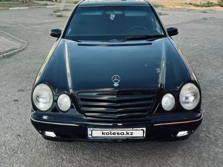 Mercedes-Benz E 280 2000 года за 2 500 000 тг. в Караганда – фото 2