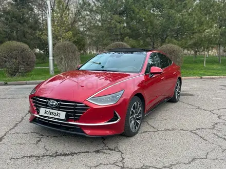 Hyundai Sonata 2020 года за 13 000 000 тг. в Алматы