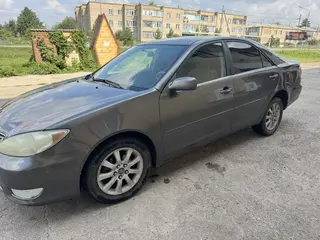 Toyota Camry, 2005