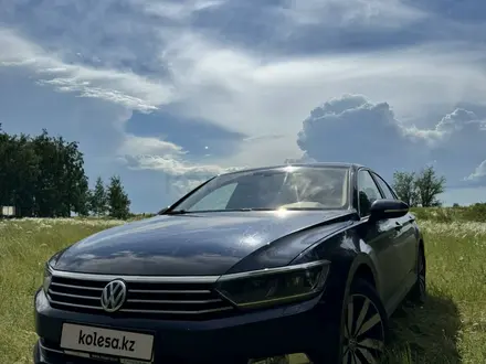 Volkswagen Passat 2017 года за 11 300 000 тг. в Костанай