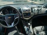 Chevrolet Cruze 2013 года за 2 800 000 тг. в Шымкент – фото 2
