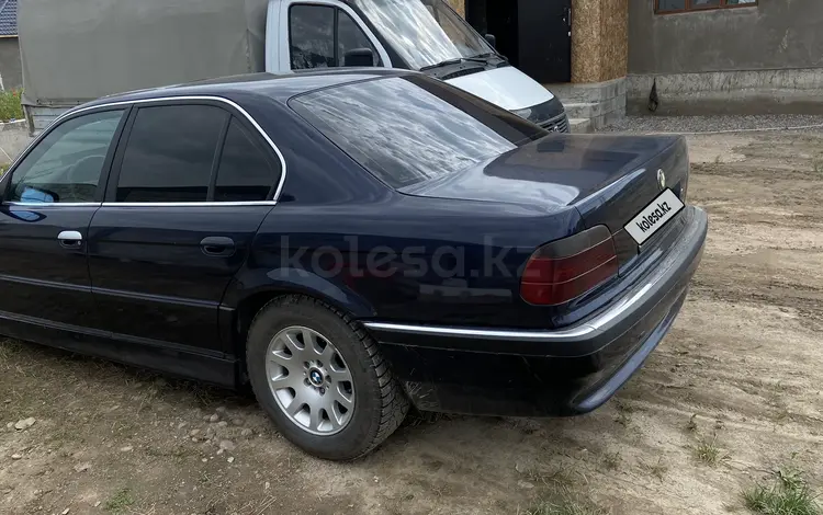 BMW 740 1995 года за 2 200 000 тг. в Алматы