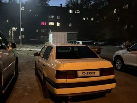 Volkswagen Vento 1996 года за 1 250 000 тг. в Караганда – фото 6