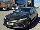 Toyota Camry 2021 года за 15 200 000 тг. в Астана – фото 3