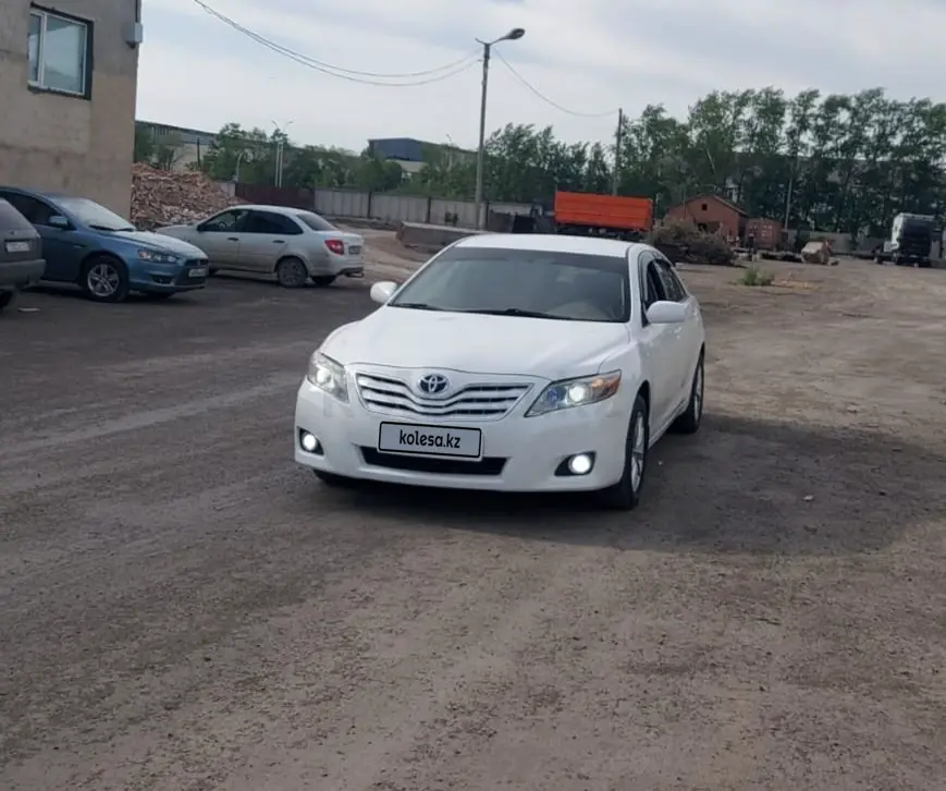 Toyota Camry, 2010