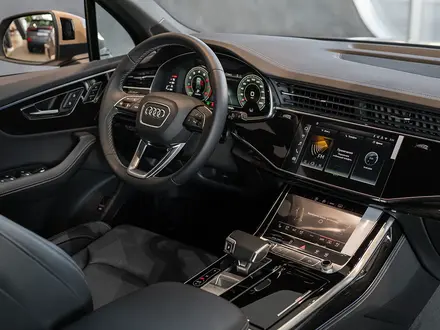 Audi Q7 55 TFSI 2025 года за 52 810 000 тг. в Астана – фото 5