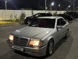 Mercedes-Benz C 180 1998 года за 3 400 000 тг. в Шымкент