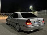 Mercedes-Benz C 180 1998 года за 3 400 000 тг. в Шымкент – фото 5