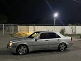 Mercedes-Benz C 180 1998 года за 3 400 000 тг. в Шымкент – фото 2