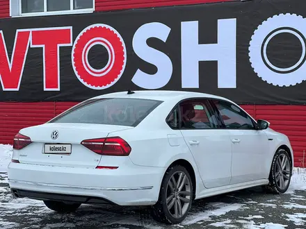 Volkswagen Passat 2017 года за 9 030 000 тг. в Актобе – фото 7